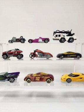 Lot of (9) Hot Wheels Diecast Cars 1998-2002 1/64 (g3)